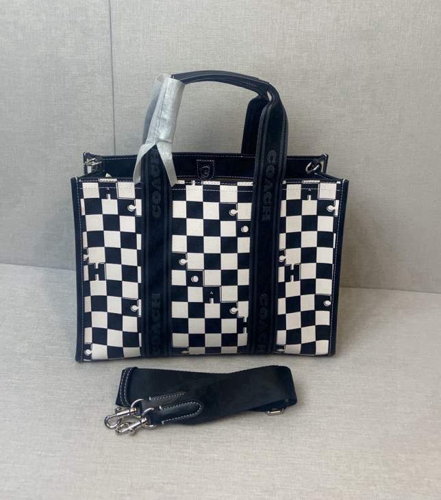 Picture of Coach Handbags _SKUfw236287558fw